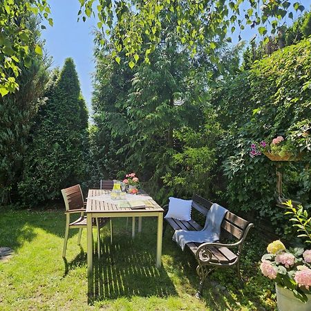 Apartament Garden- Parking, Ogrodek, Cicha Okolica Pruszcz Gdański Kültér fotó
